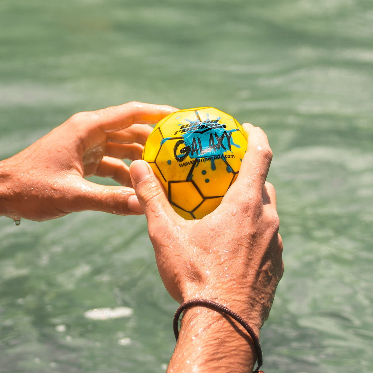 Paquete de fiesta/regalo - 4 bolas para saltar en el agua